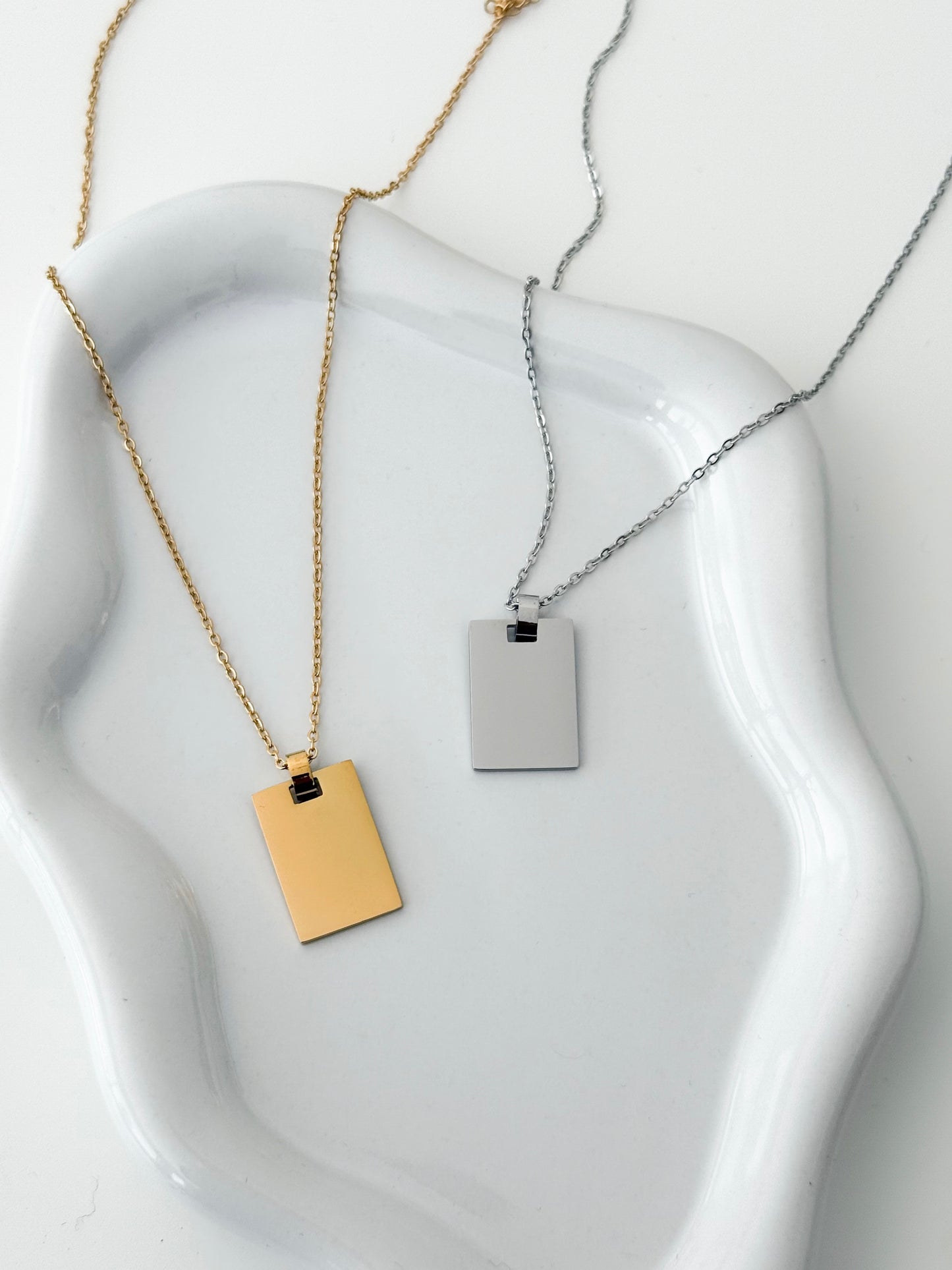 Collana PLATE