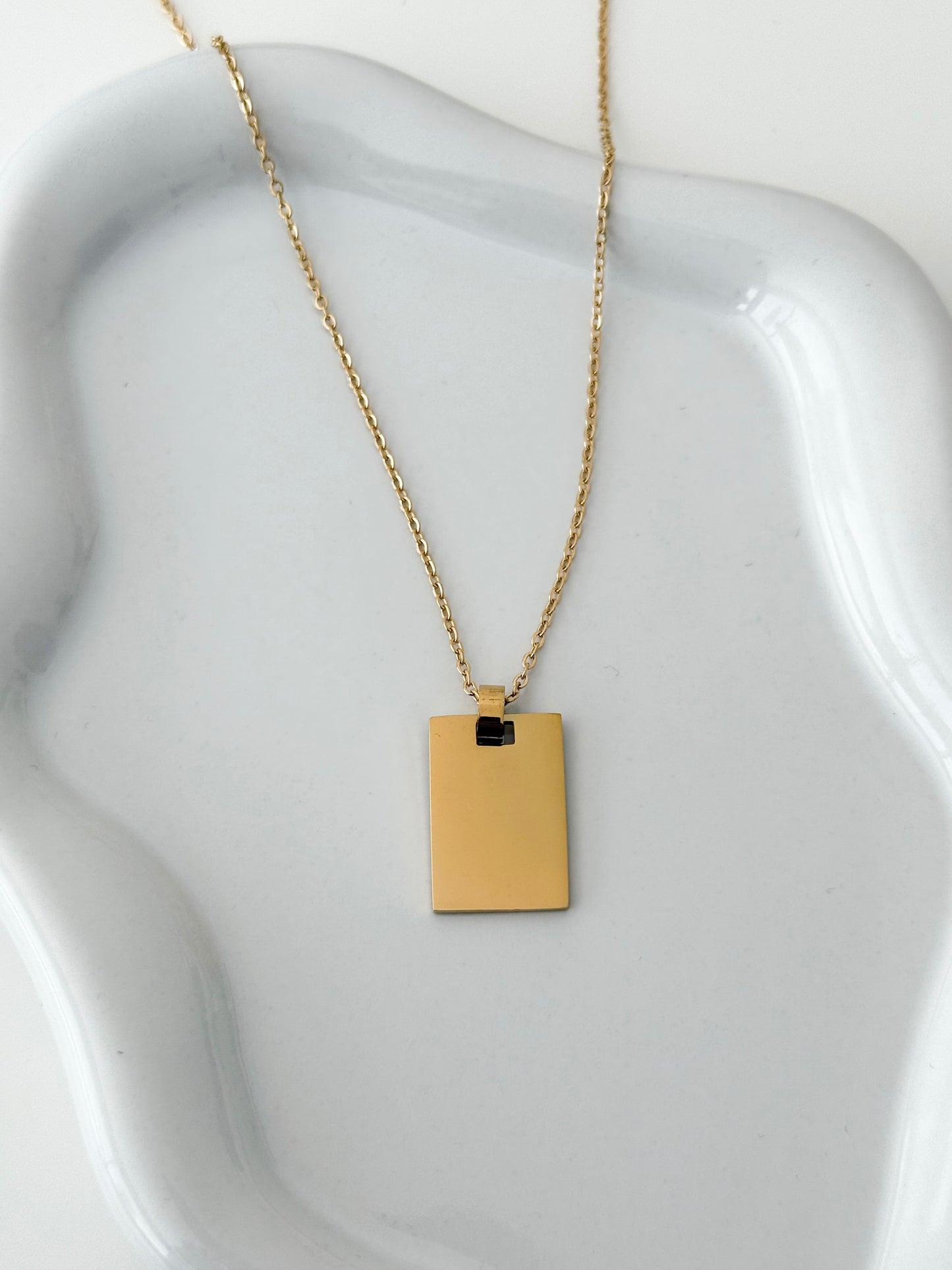 Collana PLATE